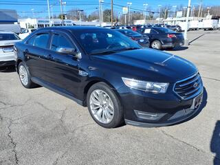 2016 Ford Taurus