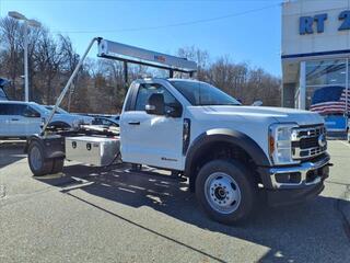 2024 Ford Super Duty F-600 DRW