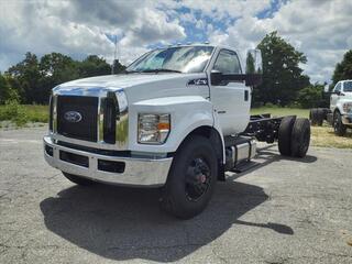 2025 Ford F-750SD