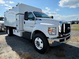 2025 Ford F-750