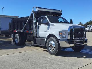 2025 Ford F750