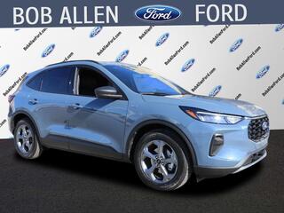 2025 Ford Escape Hybrid