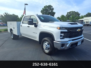2025 Chevrolet Silverado 3500HD CC