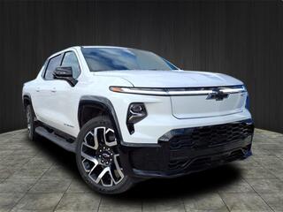 2025 Chevrolet Silverado Ev for sale in Youngstown OH