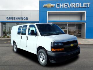2025 Chevrolet Express for sale in Hubbard OH