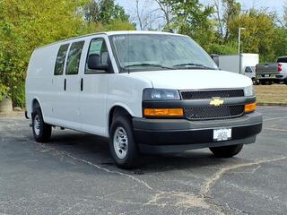 2025 Chevrolet Express for sale in Cincinnati OH