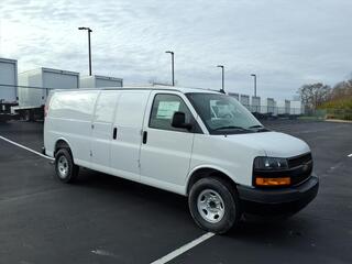 2025 Chevrolet Express for sale in Frankfort IL