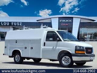 2025 Gmc Savana