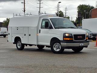 2025 Gmc Savana