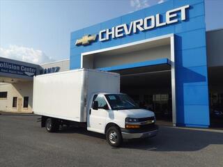 2023 Chevrolet Express Commercial Cutawa