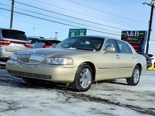 2005 Lincoln Town Car