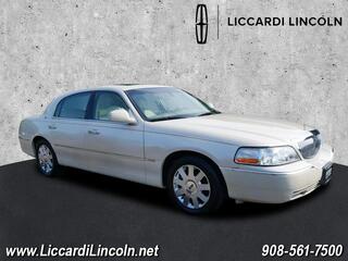 2003 Lincoln Town Car