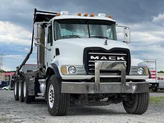 2007 Mg Mack Truck