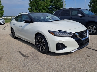 2023 Nissan Maxima