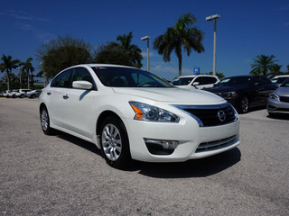 2014 Nissan Altima for sale in Riviera Beach FL