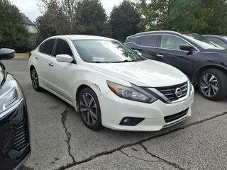 2017 Nissan Altima for sale in Clarksville TN