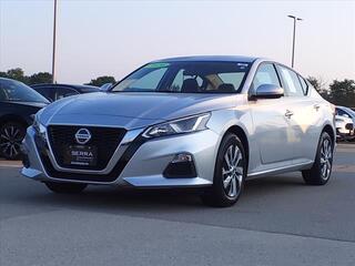 2020 Nissan Altima for sale in Savoy IL