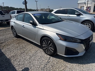 2025 Nissan Altima