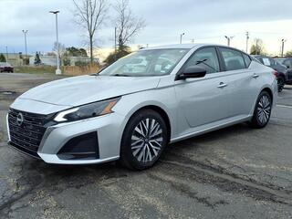 2024 Nissan Altima for sale in Lansing MI