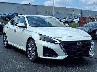 2025 Nissan Altima for sale in Cincinnati OH