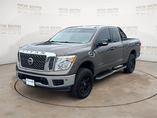 2017 Nissan Titan