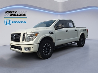 2017 Nissan Titan