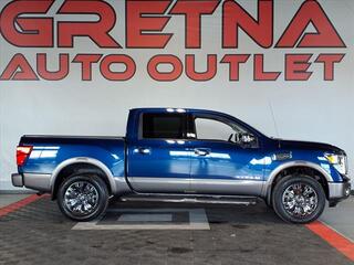 2017 Nissan Titan