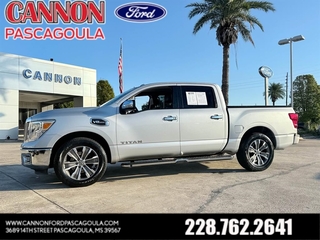 2017 Nissan Titan