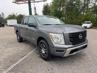 2023 Nissan Titan