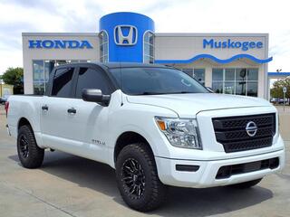 2021 Nissan Titan