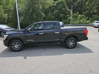 2021 Nissan Titan