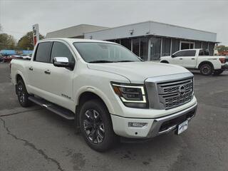 2023 Nissan Titan