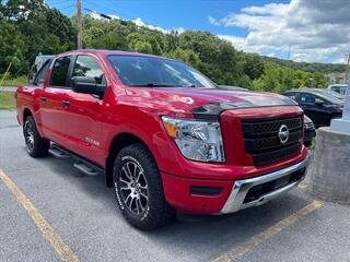 2022 Nissan Titan