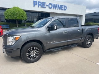2021 Nissan Titan