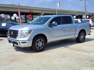 2020 Nissan Titan