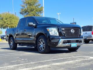 2023 Nissan Titan