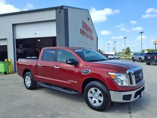 2017 Nissan Titan