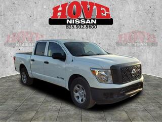 2017 Nissan Titan for sale in Bradley IL