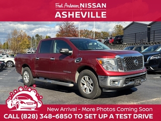 2017 Nissan Titan