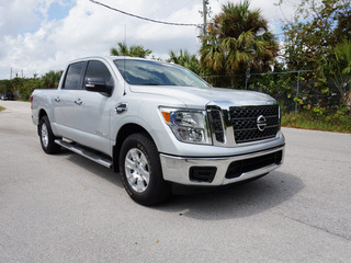 2017 Nissan Titan
