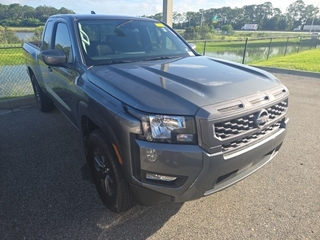 2025 Nissan Frontier