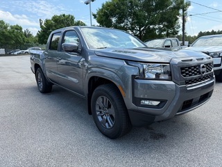 2025 Nissan Frontier