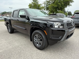 2025 Nissan Frontier