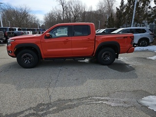 2025 Nissan Frontier