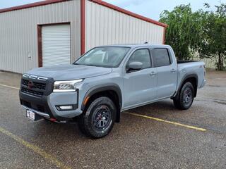 2025 Nissan Frontier