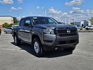 2025 Nissan Frontier