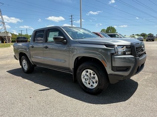 2025 Nissan Frontier