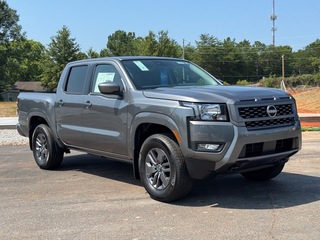 2025 Nissan Frontier