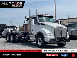 2025 Kenworth T880