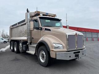 2025 Kenworth T880